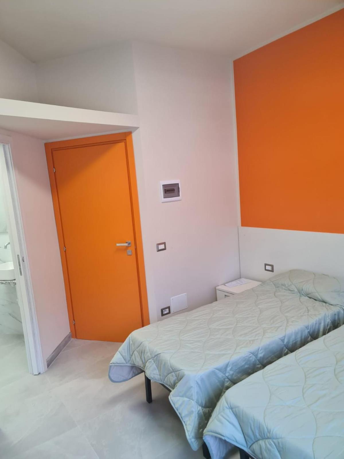 Arcobaleno By Dimora Chic Hotel โนวารา ภายนอก รูปภาพ